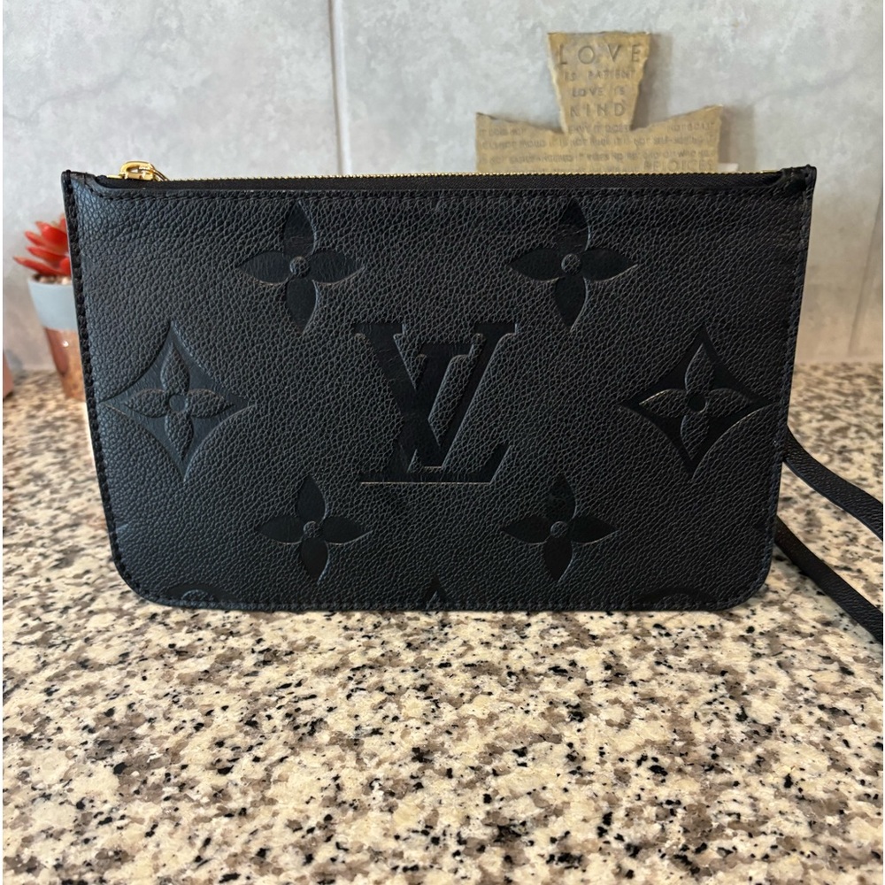 🎈SOLD🎈Louis Vuitton Pouch Empreinte